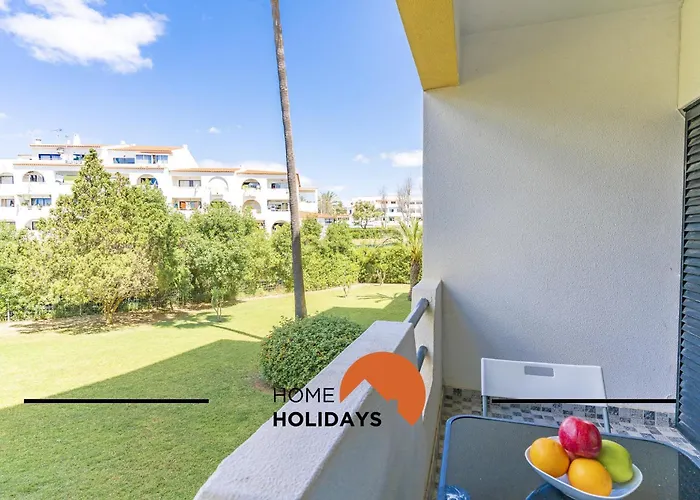 #287 Rodrimar 212 By Holidays